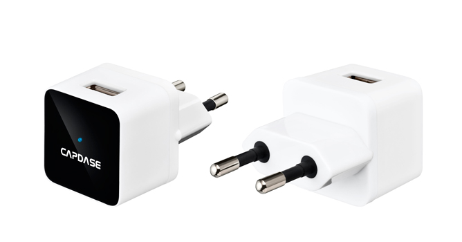 Сетевое зарядное устройство с кабелем для iPod, iPhone - CAPDASE USB Power Adapter & Cable Atom